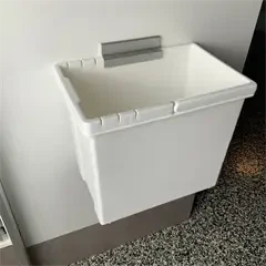 Quartet spand med ophængsbeslag til bred montering - hvid 11L