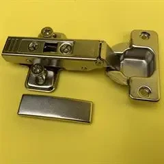 BLUM hængsel BASIS. GRATIS dækkappe