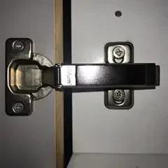 Blum basis hængsel med dækkappe