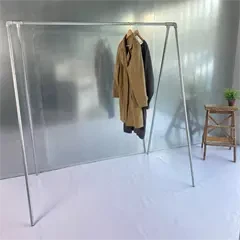 Fritstående tøjstativ i vandrør