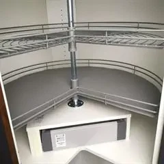 Gummimåtte til hjørneskabs trådkarrusel