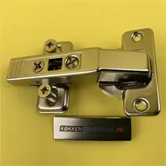 BLUM hængsel til lige hjørneskab