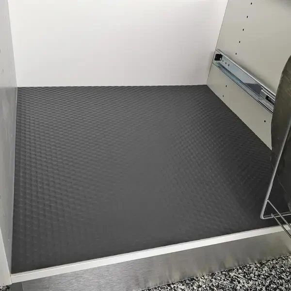 Gummimåtte til vaskeskab grå - sikrer mod vand