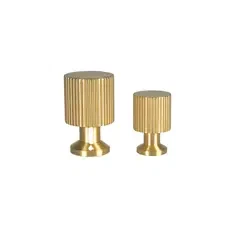 Moebelknop_boerstet_messing_med_lak_25mm