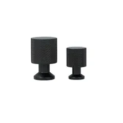 Moebelknop_i_messing_i_sort_med_moenster_i_diamond_cut_