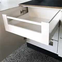 TANDEMBOX A-DESIGN hvid høj bakke efter mål - trinløs bredde 25-120cm - dybde 27/35/40/45/50/55cm